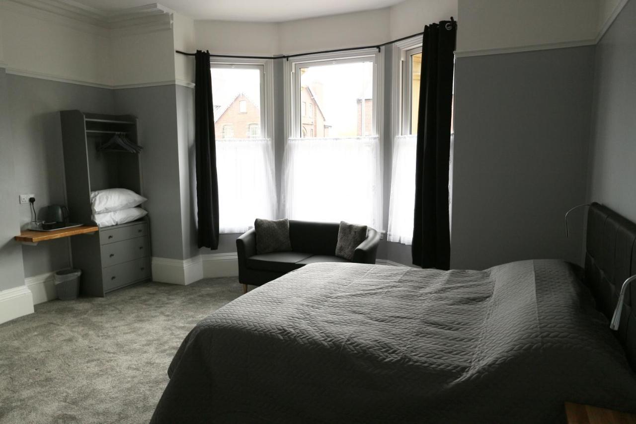 Number 33 Room Only วิทบี ภายนอก รูปภาพ